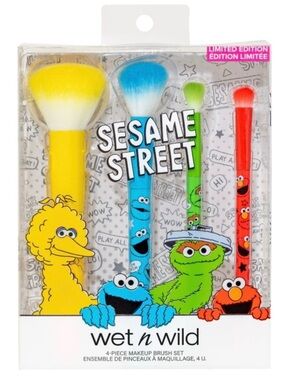 Wet n Wild Sesame Street 4 pc. Makeup Brush Set (NWT)